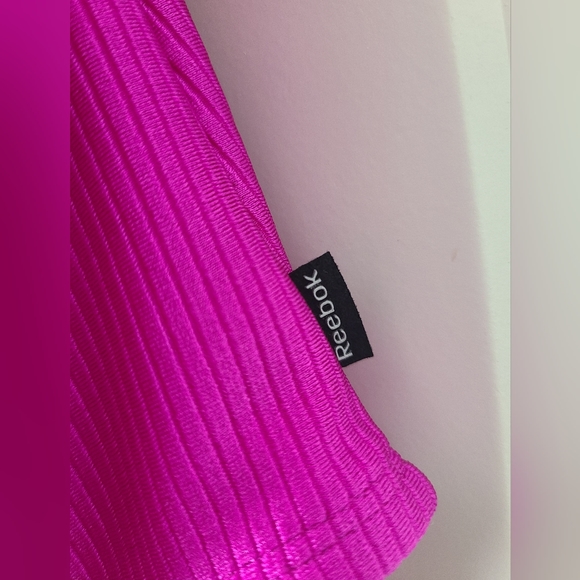 Reebok Women's Swimwear Sport Fashion Rib Scoop Neck One Piece Swimsuit - Picture 3 of 5